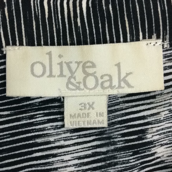 Olive & Oak Woman PolyBlack Stripe Blouse Sz 3X - Picture 7 of 8